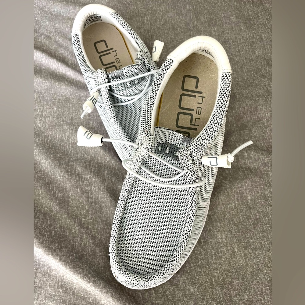 HEY DUDE WENDY SHOES SIZE 8- NEVER WORN!